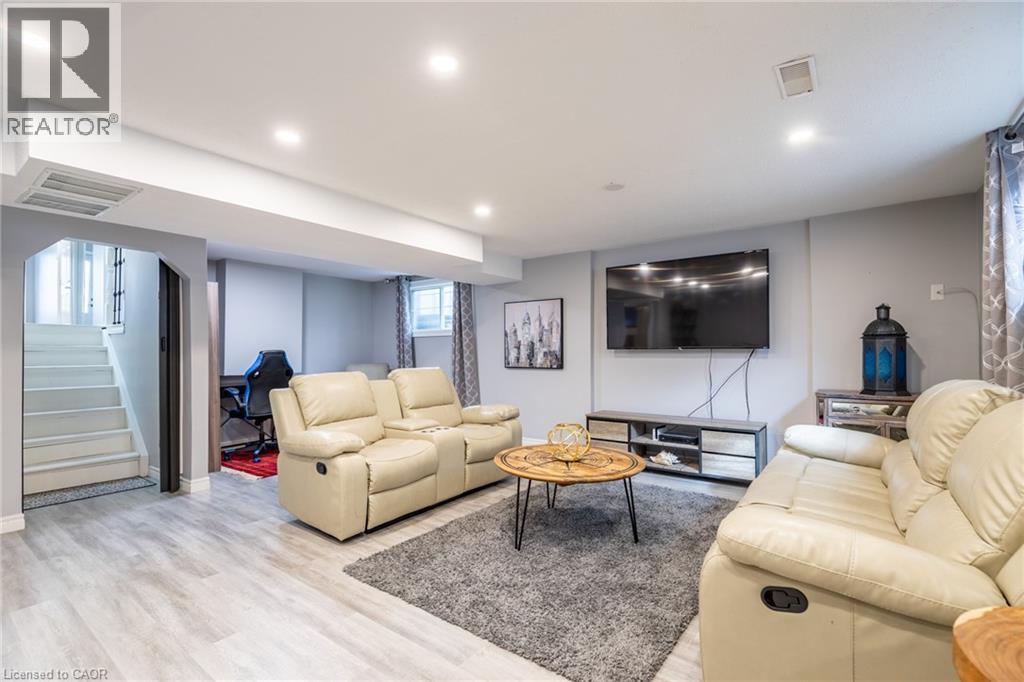 5 Twinoaks Crescent, Stoney Creek, Ontario L8J 2E6 - Photo 21 - 40788829