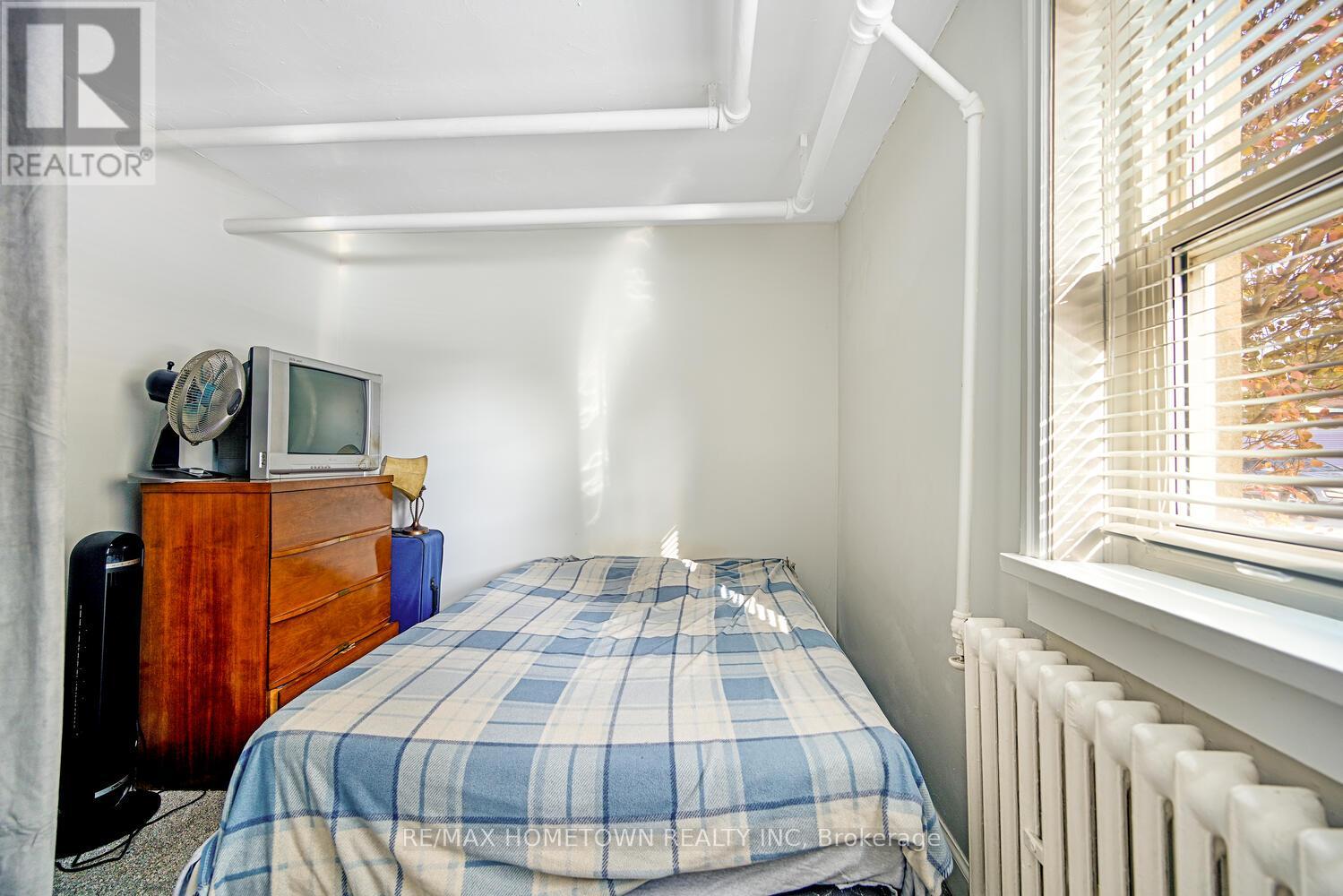 134 Pine Street, Brockville, Ontario  K6V 1H3 - Photo 19 - X12552130