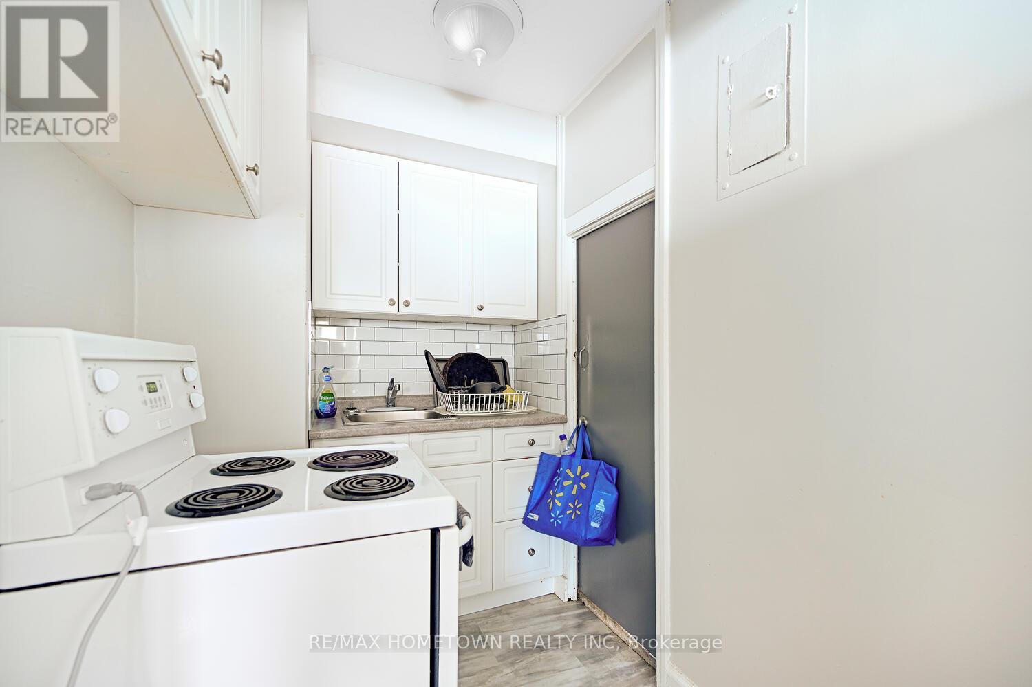 134 Pine Street, Brockville, Ontario  K6V 1H3 - Photo 20 - X12552130