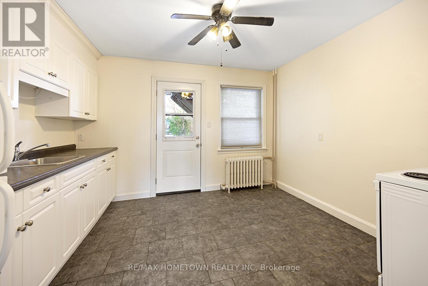 134 Pine Street, Brockville, Ontario  K6V 1H3 - Photo 28 - X12552130