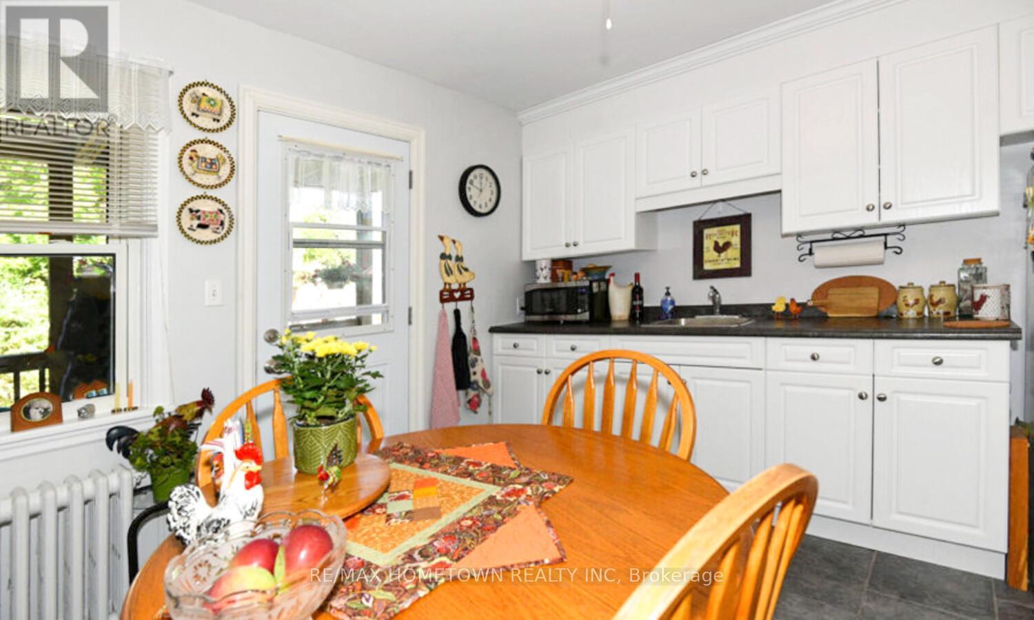 134 Pine Street, Brockville, Ontario  K6V 1H3 - Photo 34 - X12552130