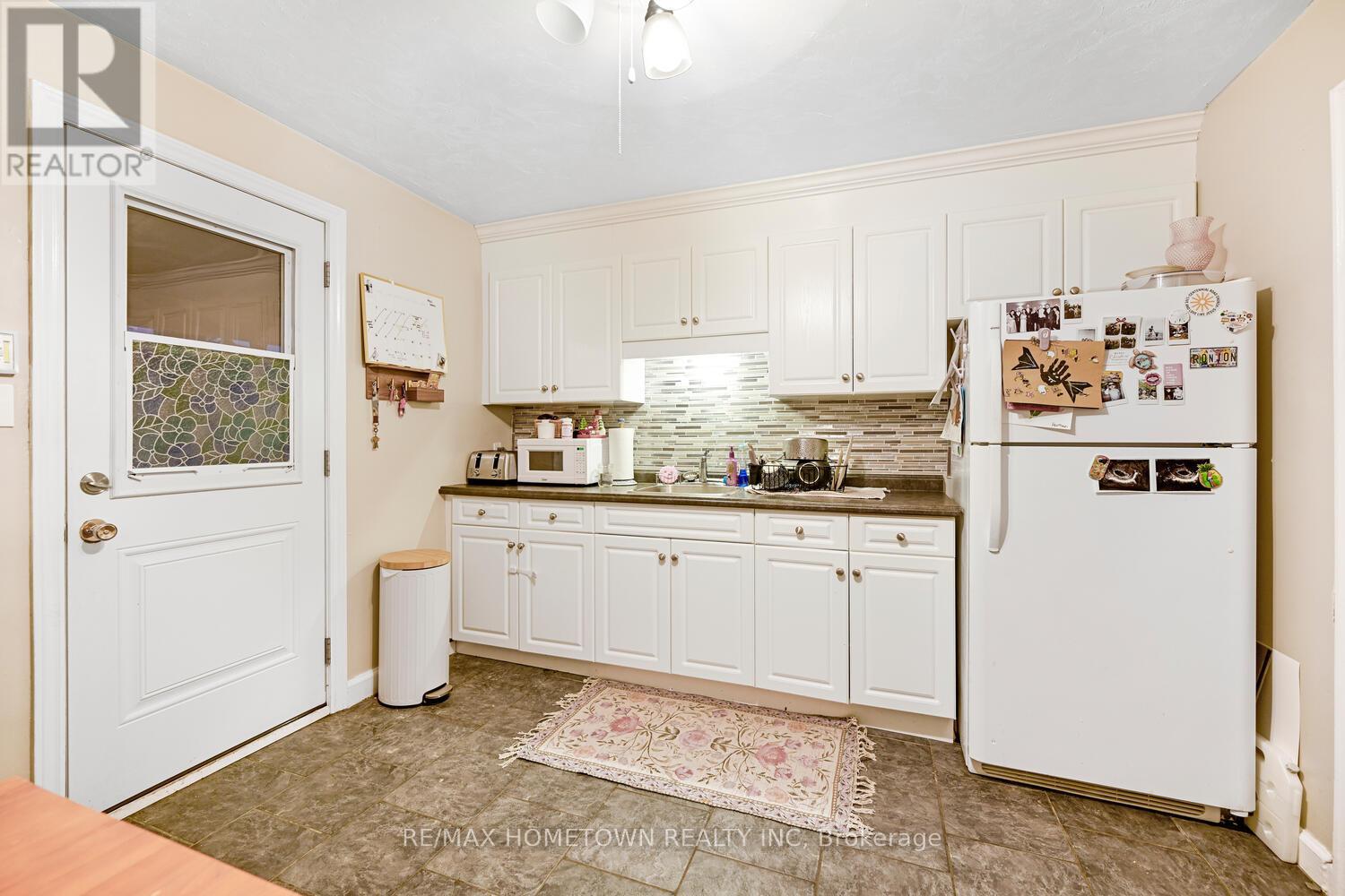 134 Pine Street, Brockville, Ontario  K6V 1H3 - Photo 44 - X12552130