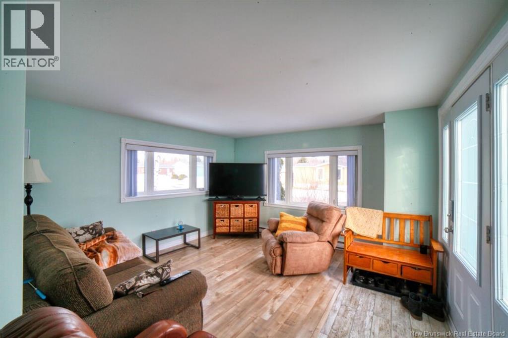 235 Poplar, Beresford, New Brunswick  E8K 1E5 - Photo 8 - NB130256