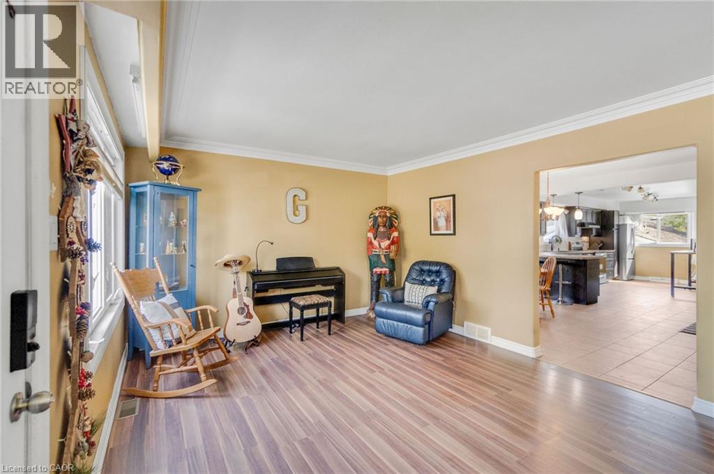 6440 Crawford Street, Niagara Falls, Ontario  L2E 5Z2 - Photo 6 - 40771463