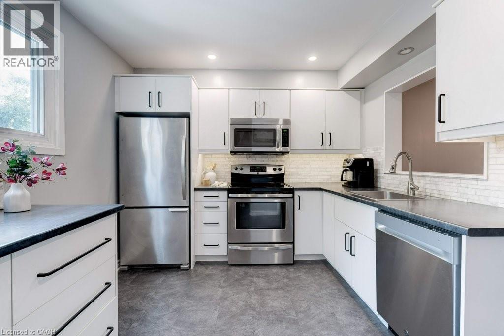 4 Trudy Court, Hamilton, Ontario  L9H 5P7 - Photo 23 - 40781655