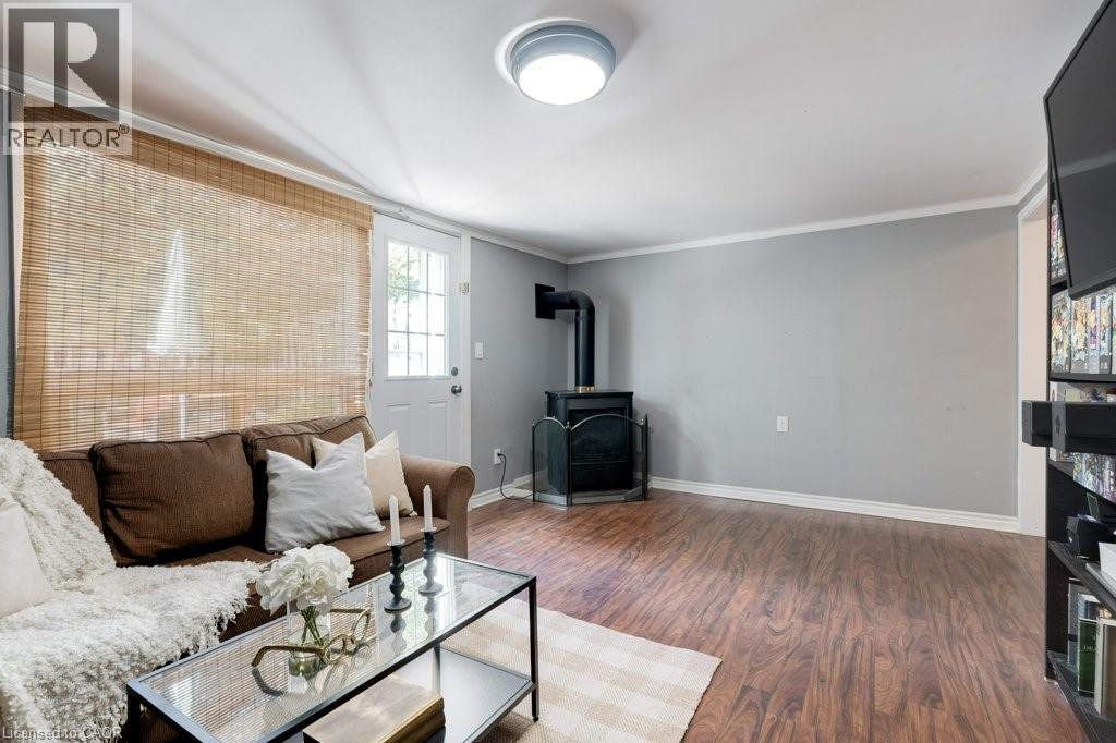 4 Trudy Court, Hamilton, Ontario  L9H 5P7 - Photo 9 - 40781655