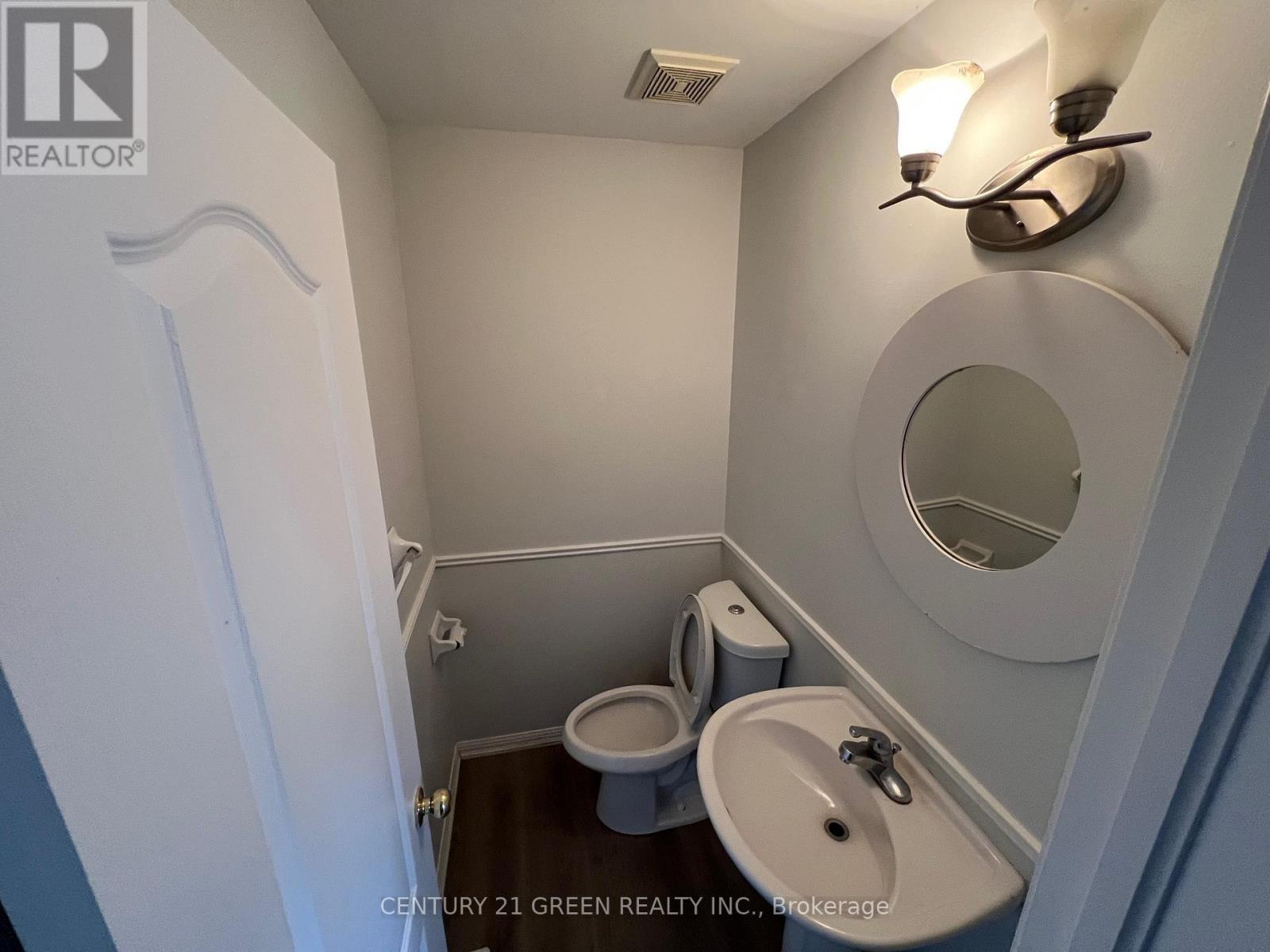 22 Morgandale Road, Brampton, Ontario  L7A 2K1 - Photo 4 - W12547448