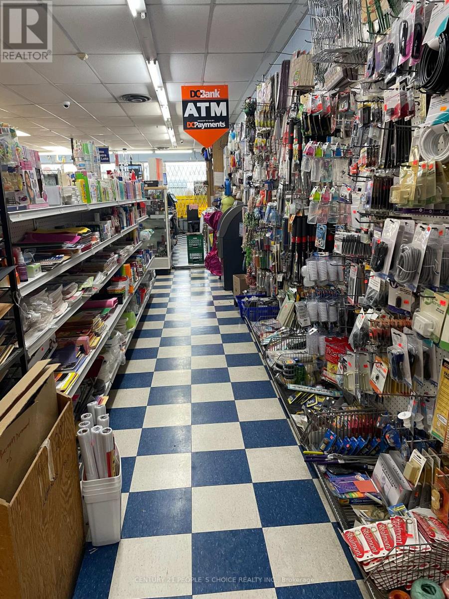 BIGBEE CONVENIENCE - 4497 DRUMMOND ROAD, Niagara Falls, Ontario