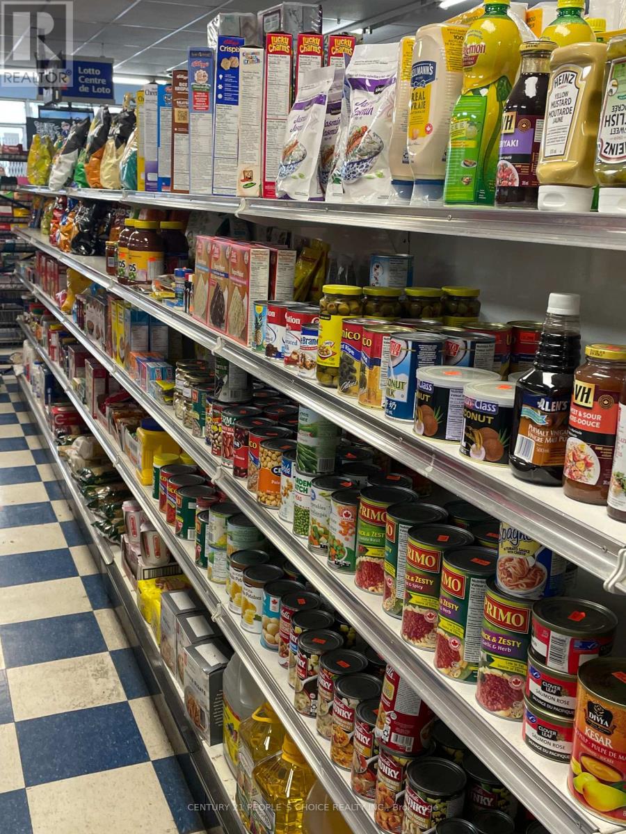 Bigbee Convenience - 4497 Drummond Road, Niagara Falls, Ontario  L2E 6C5 - Photo 2 - X12552028