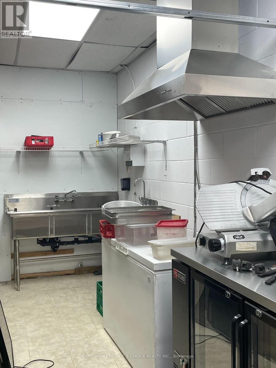 Bigbee Convenience - 4497 Drummond Road, Niagara Falls, Ontario  L2E 6C5 - Photo 9 - X12552028