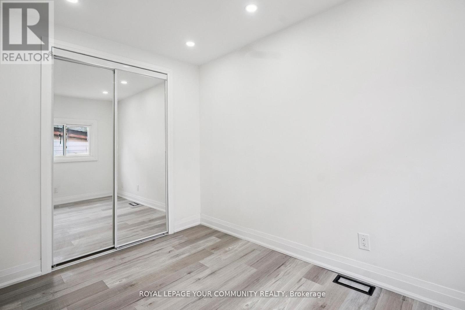 8 Merchison Avenue, Hamilton, Ontario  L8H 3C9 - Photo 15 - X12552030