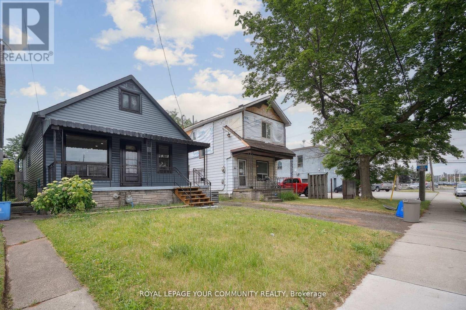 8 Merchison Avenue, Hamilton, Ontario  L8H 3C9 - Photo 2 - X12552030