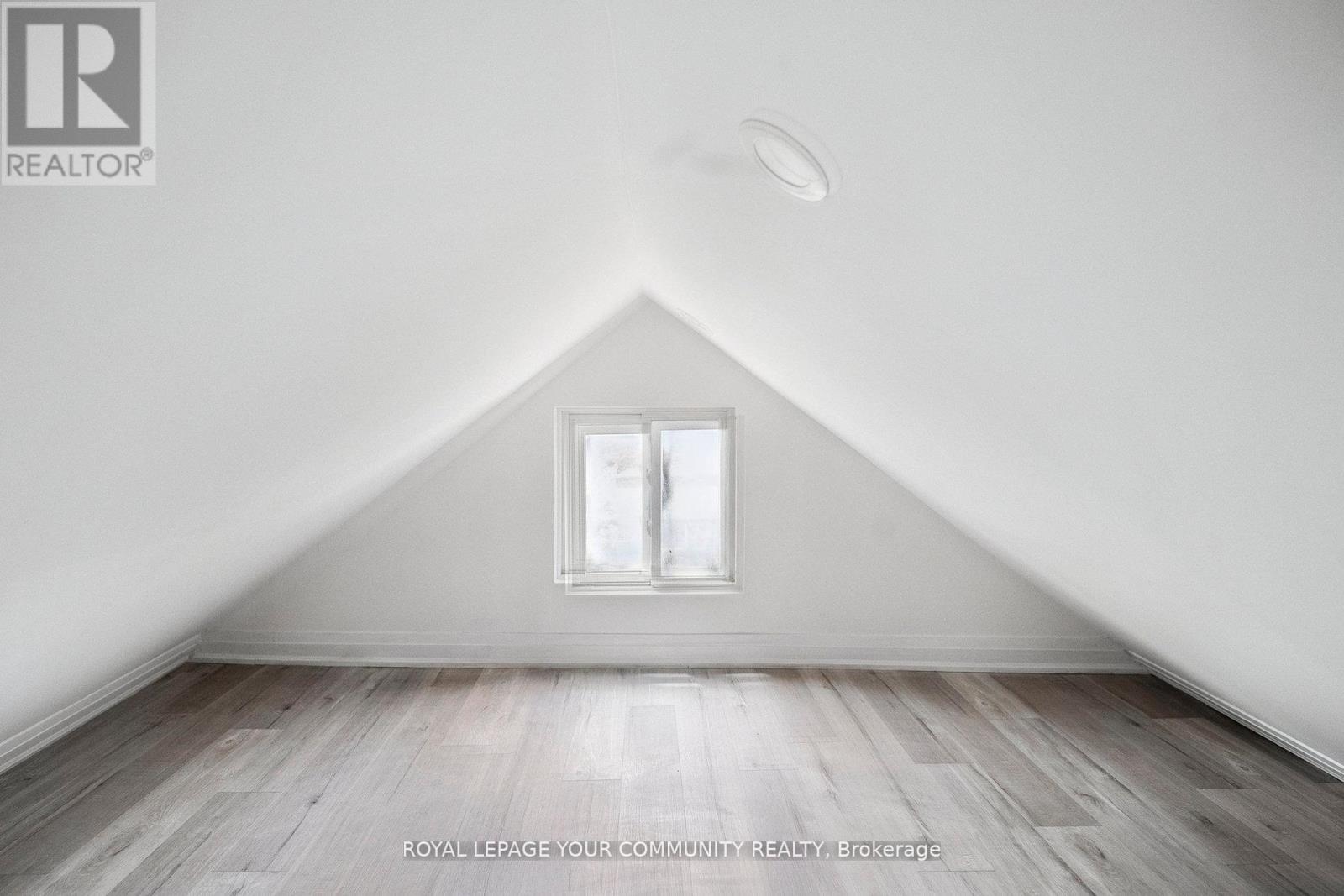 8 Merchison Avenue, Hamilton, Ontario  L8H 3C9 - Photo 20 - X12552030