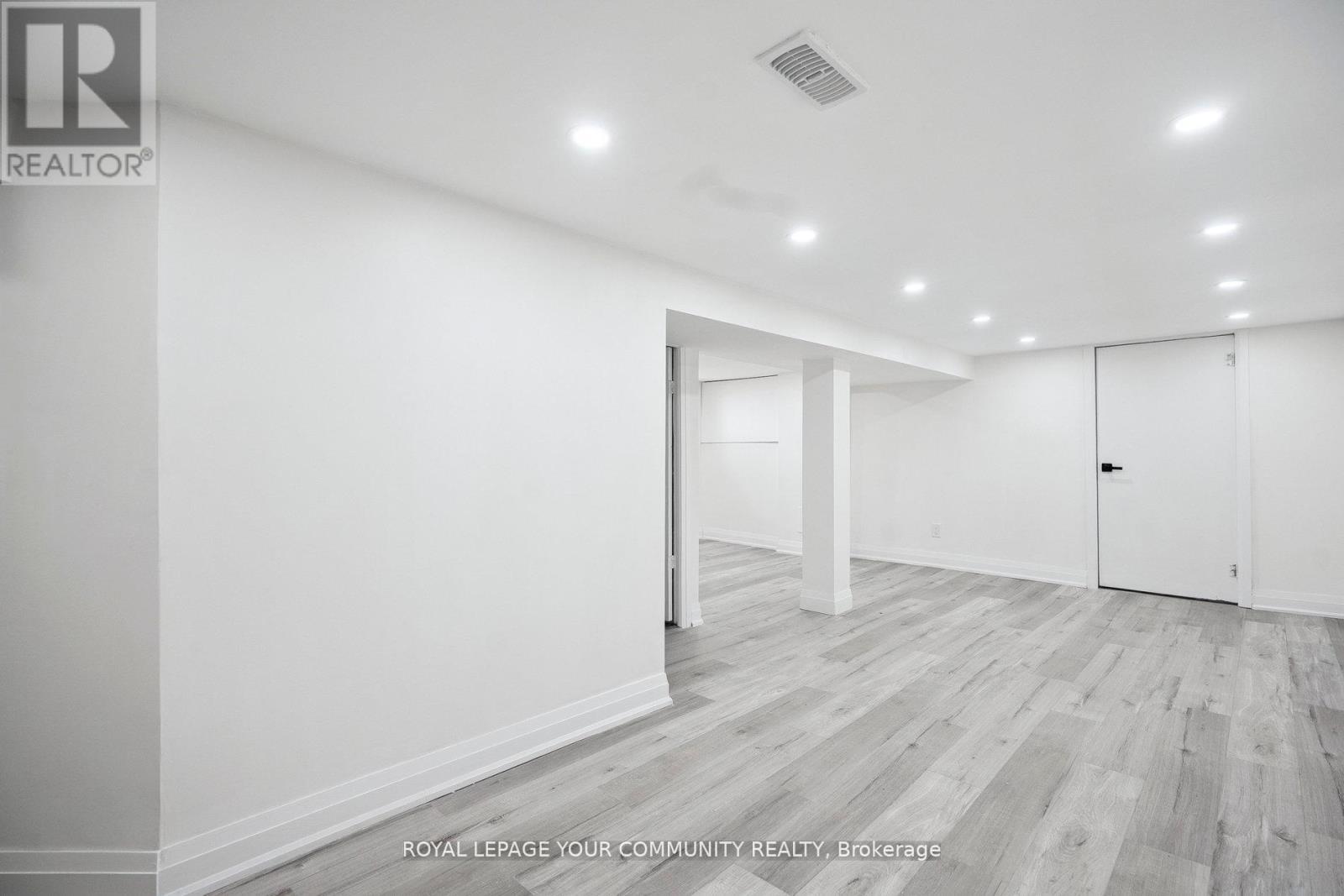 8 Merchison Avenue, Hamilton, Ontario  L8H 3C9 - Photo 22 - X12552030