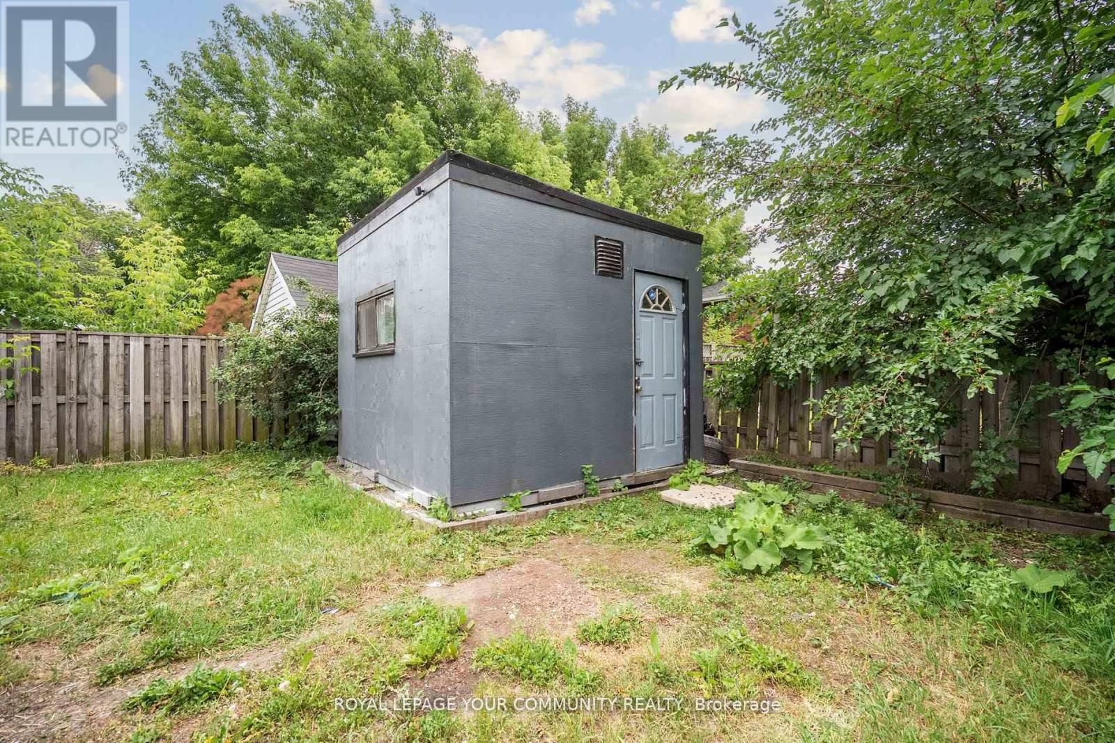 8 Merchison Avenue, Hamilton, Ontario  L8H 3C9 - Photo 30 - X12552030