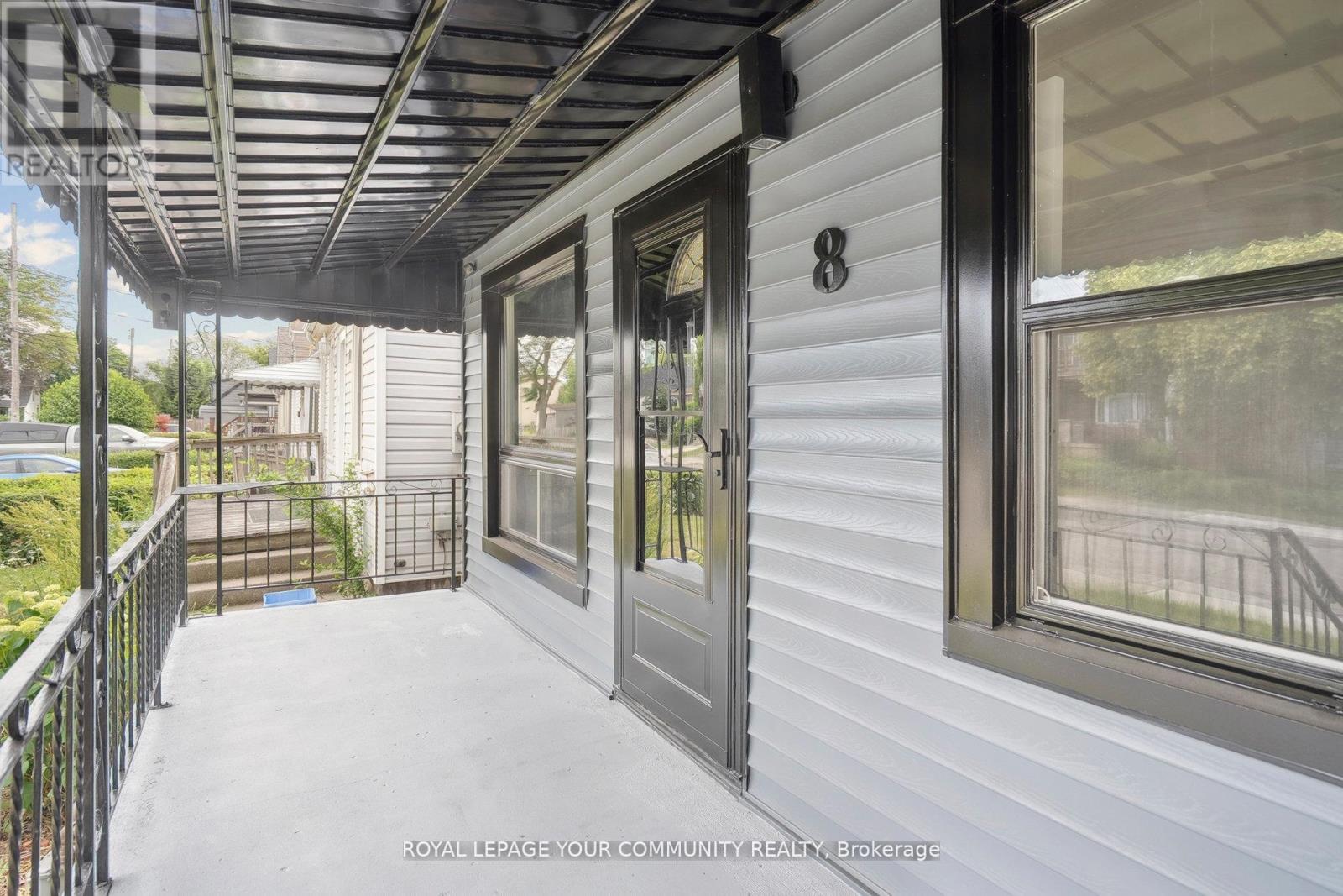 8 Merchison Avenue, Hamilton, Ontario  L8H 3C9 - Photo 7 - X12552030