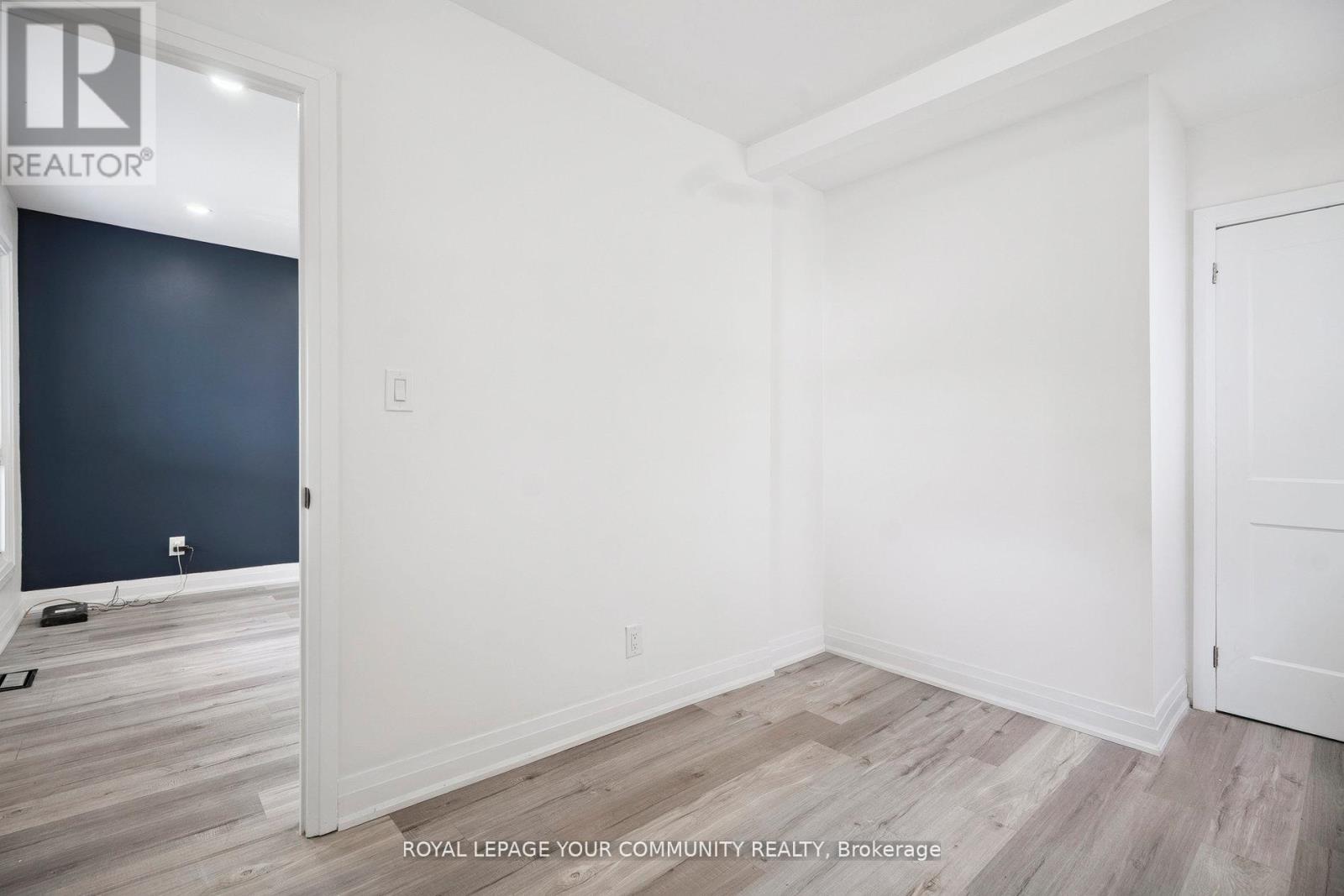 8 Merchison Avenue, Hamilton, Ontario  L8H 3C9 - Photo 8 - X12552030