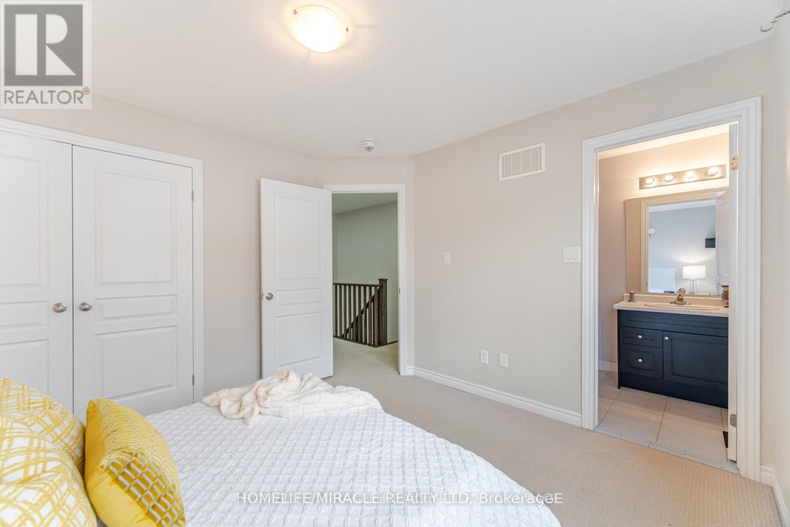 18 Kenridge Terrace, Hamilton, Ontario  L8J 0G4 - Photo 20 - X12552044