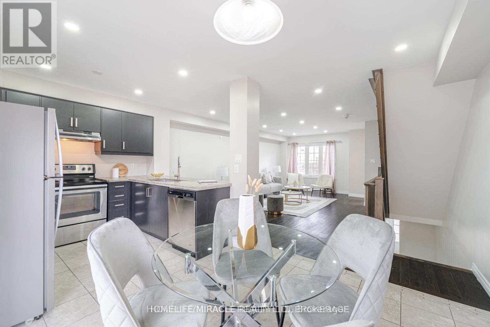 18 Kenridge Terrace, Hamilton, Ontario  L8J 0G4 - Photo 7 - X12552044