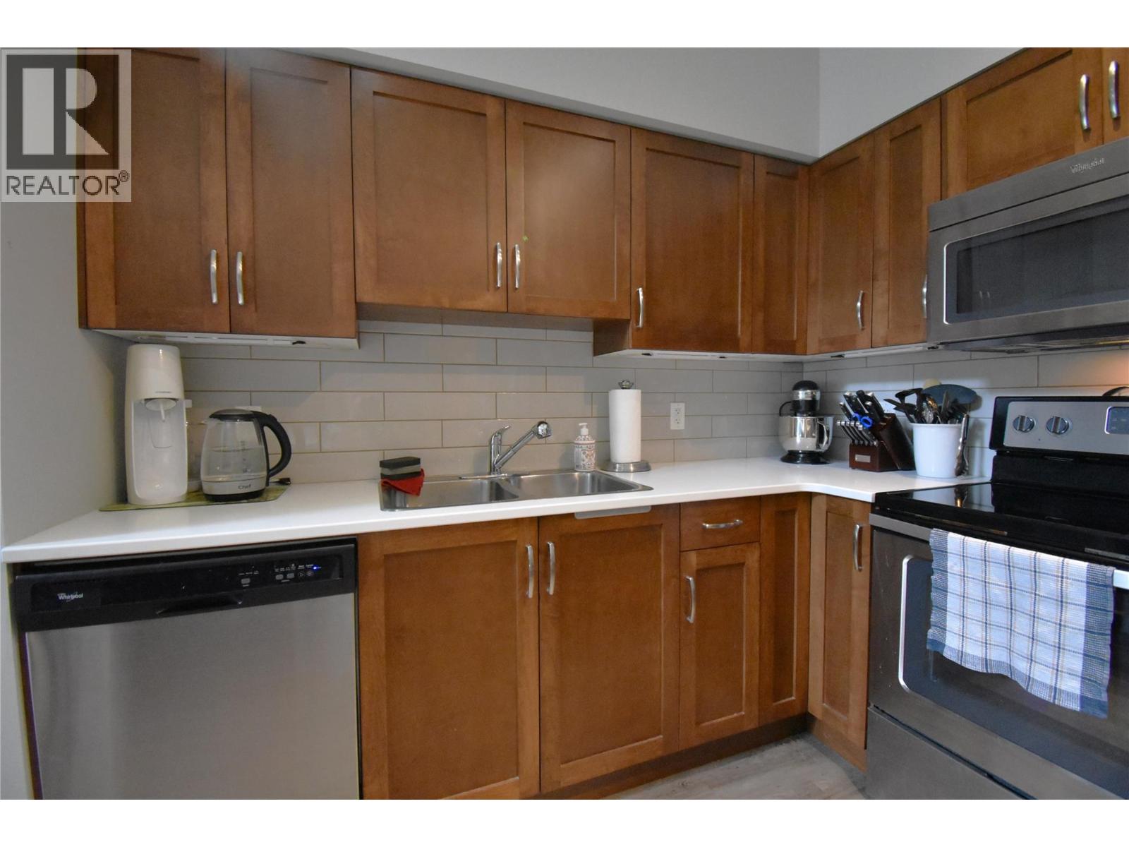 5570 Broadwater Road Unit# 314, Castlegar, British Columbia  V1N 0A1 - Photo 7 - 10359128