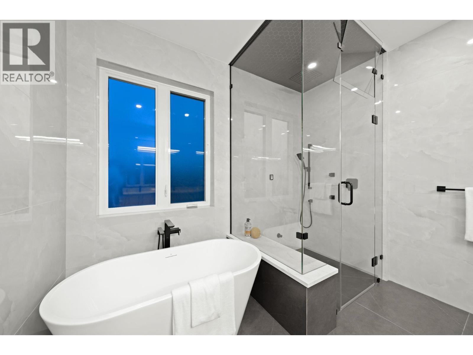 3451 Ullsmore Avenue, Richmond, British Columbia  V7C 1R9 - Photo 14 - R3067883