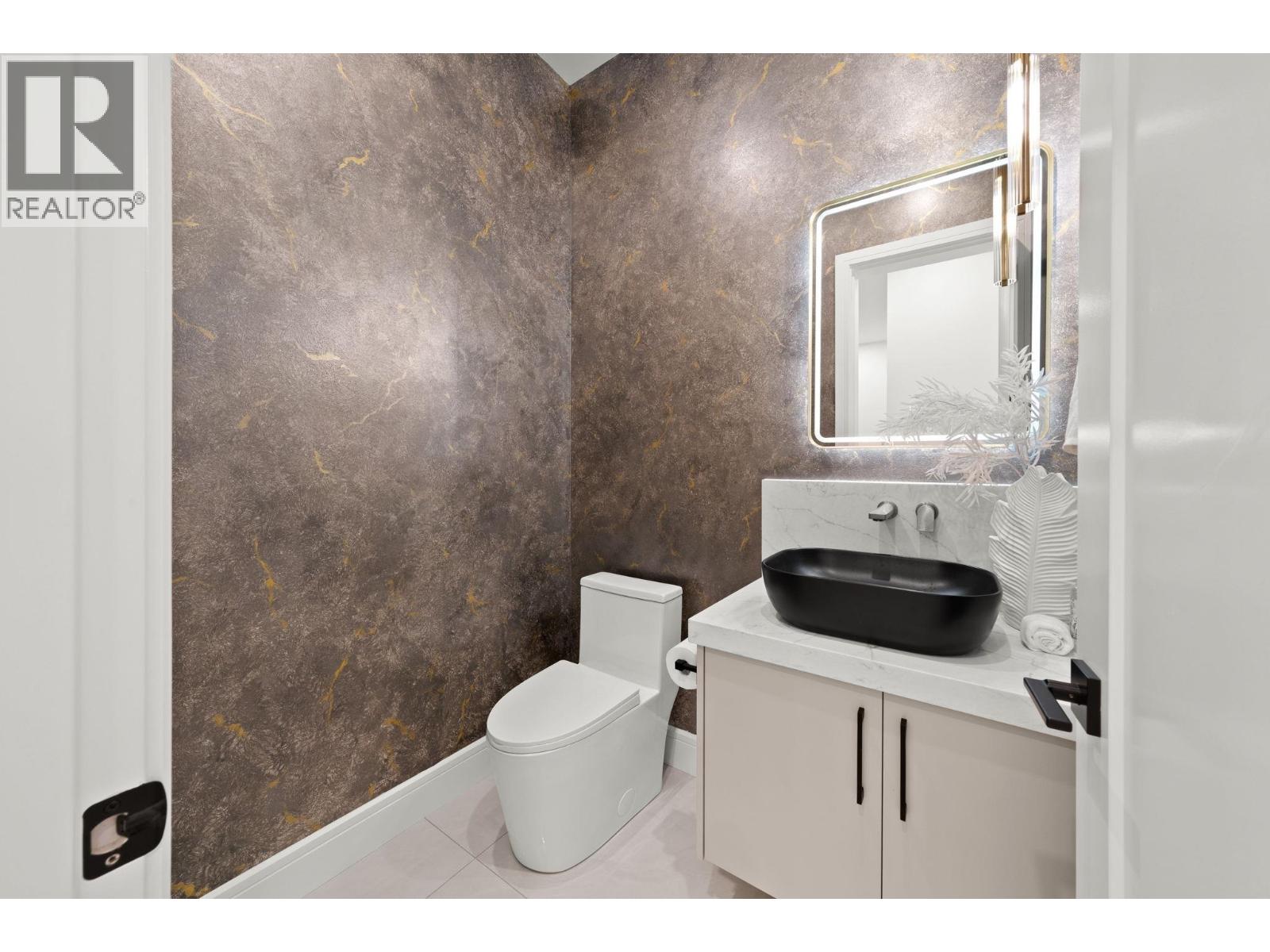 3451 Ullsmore Avenue, Richmond, British Columbia  V7C 1R9 - Photo 10 - R3067883