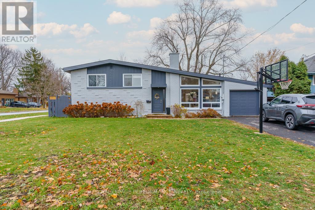 1402 BOYD STREET, Cornwall, Ontario