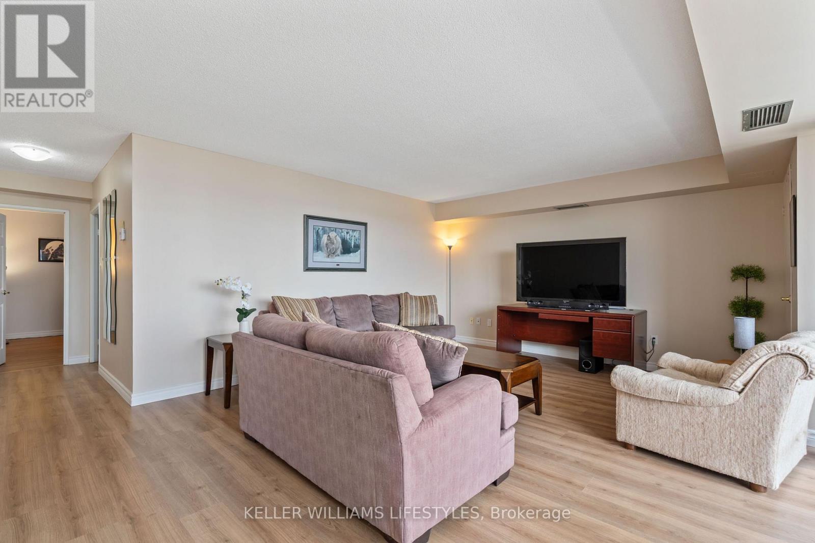 605 - 380 King Street, London East, Ontario  N6B 3L6 - Photo 8 - X12419610