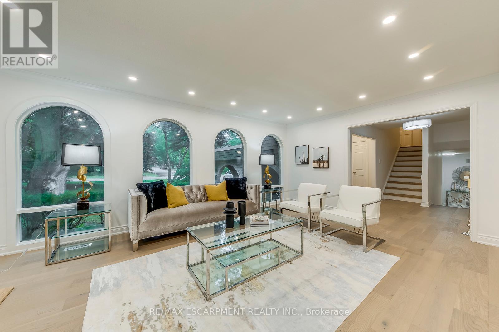 170 Cavendish Court, Oakville, Ontario  L6J 5S2 - Photo 7 - W12535390