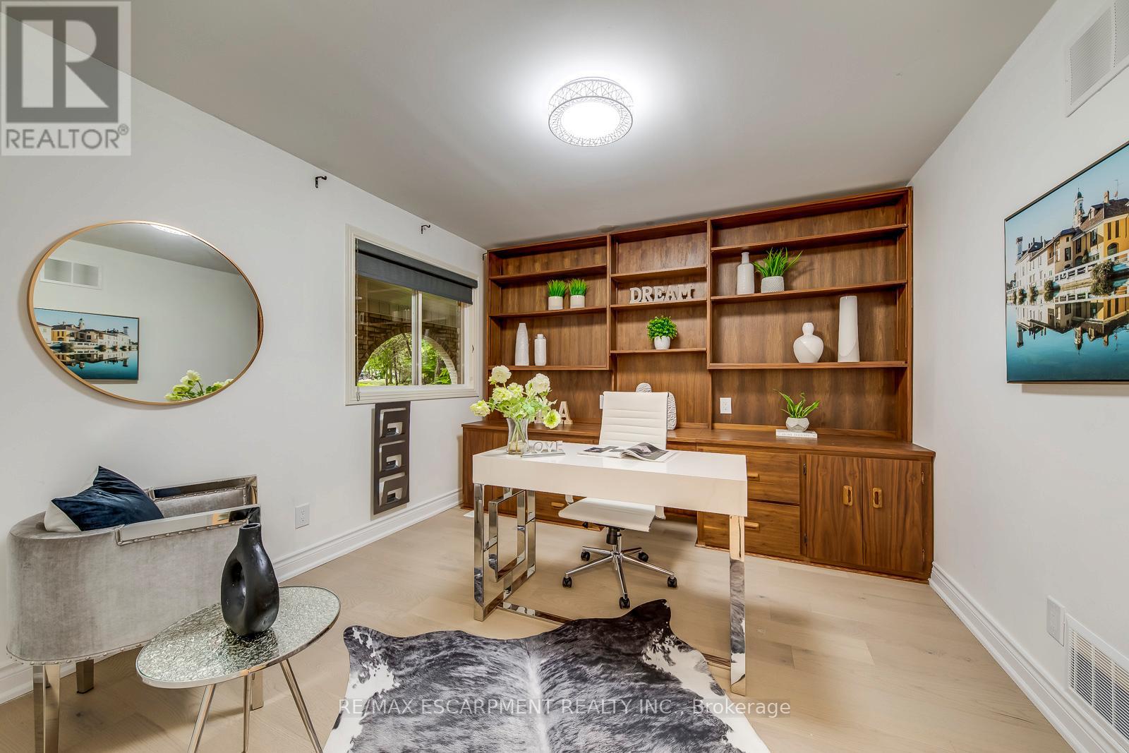 170 Cavendish Court, Oakville, Ontario  L6J 5S2 - Photo 19 - W12535390