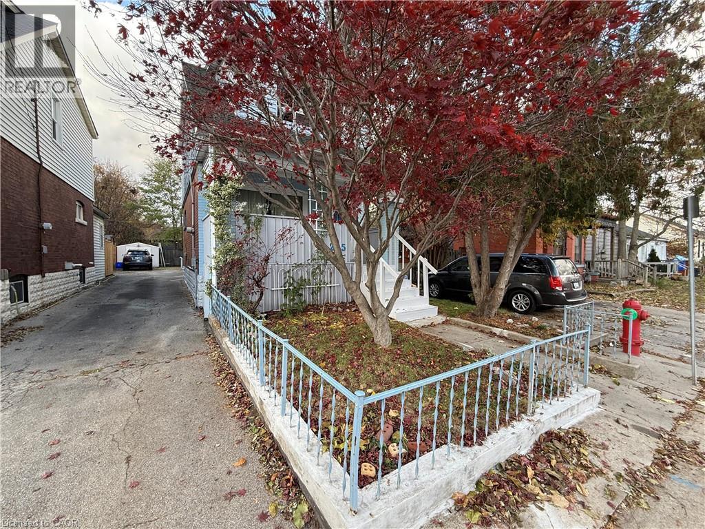 205 Locke Street N, Hamilton, Ontario  L8R 3B1 - Photo 2 - 40788718