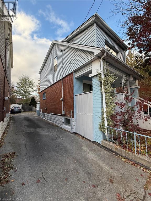 205 Locke Street N, Hamilton, Ontario  L8R 3B1 - Photo 3 - 40788718