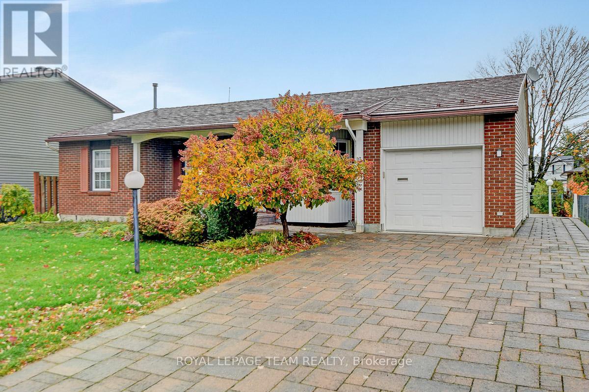 16 BARNSTABLE DRIVE, Ottawa, Ontario