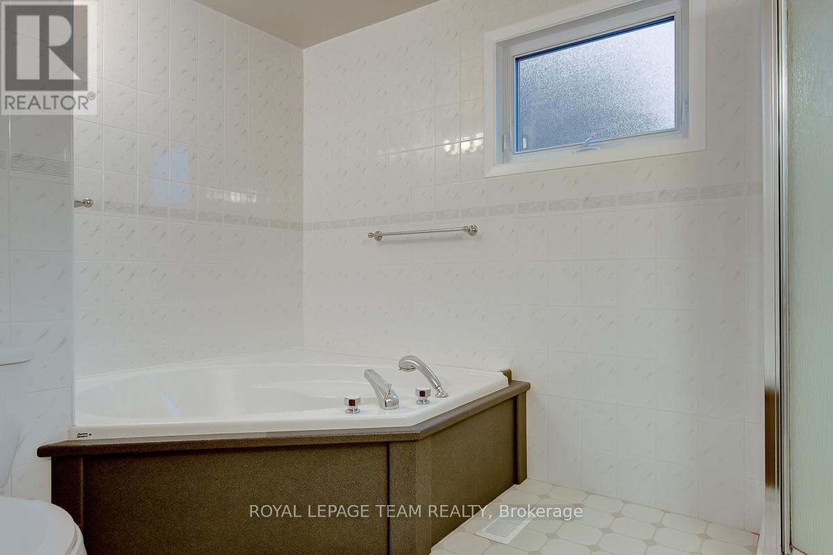 16 Barnstable Drive, Ottawa, Ontario  K2J 1Z6 - Photo 26 - X12476573