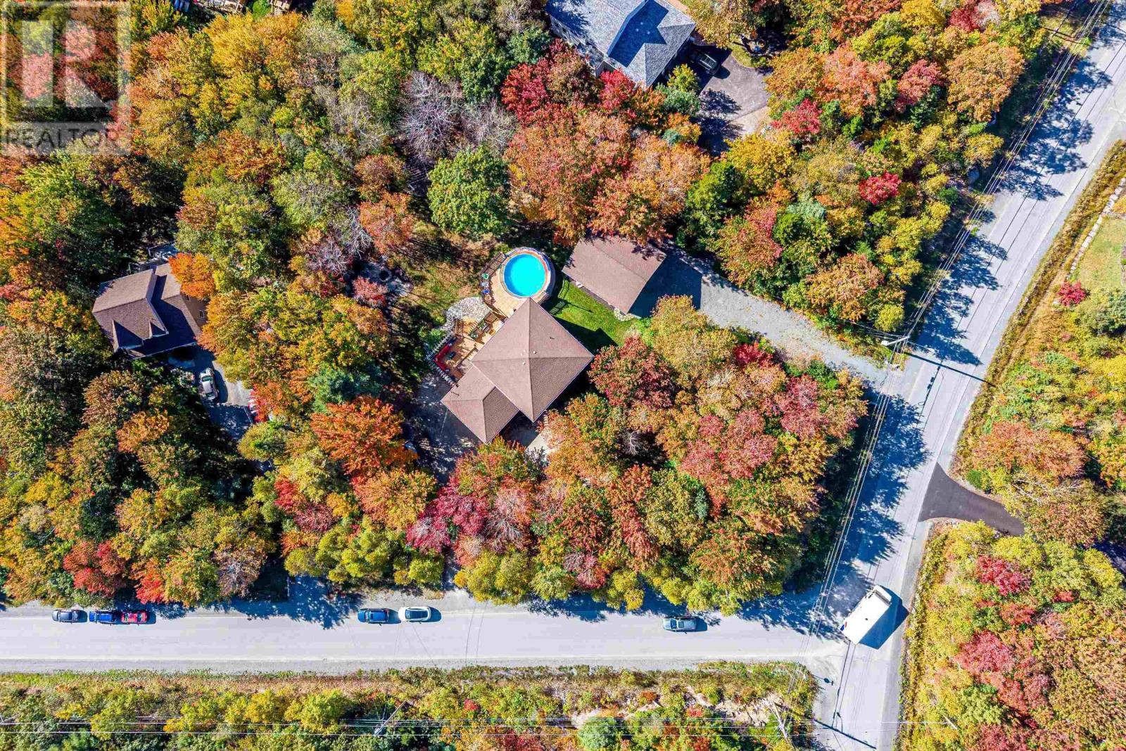 Property at 9 Haliburton Crescent image 2