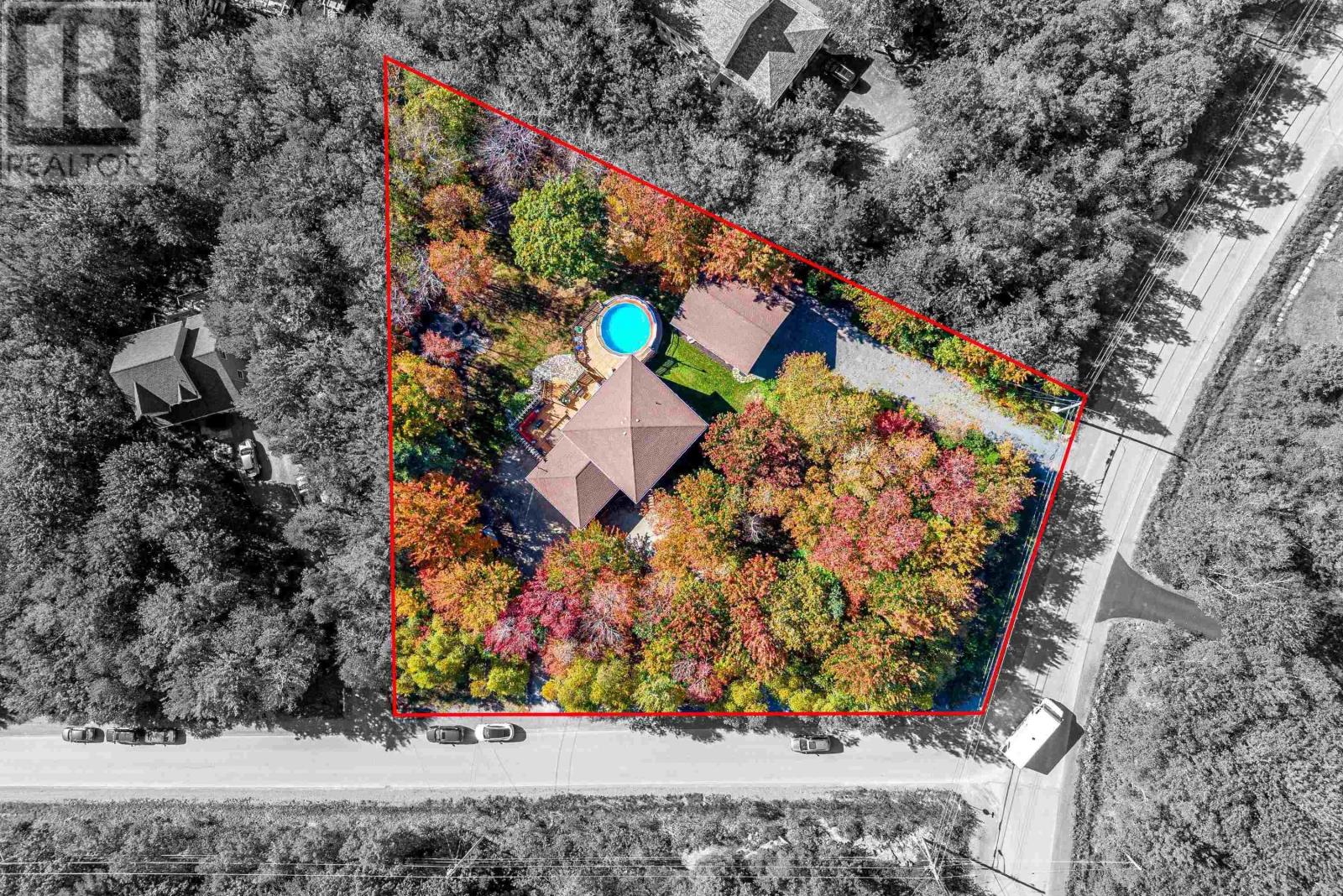 Property at 9 Haliburton Crescent image 3