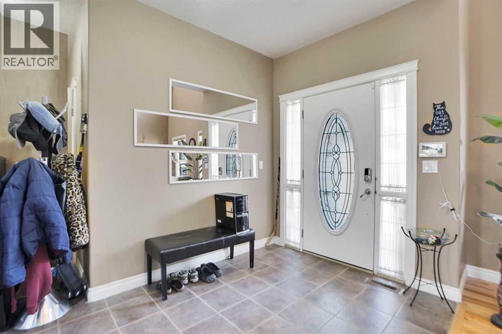 1065 Channelside Drive Sw, Airdrie, Alberta  t4b 3k4 - Photo 2 - A2267313