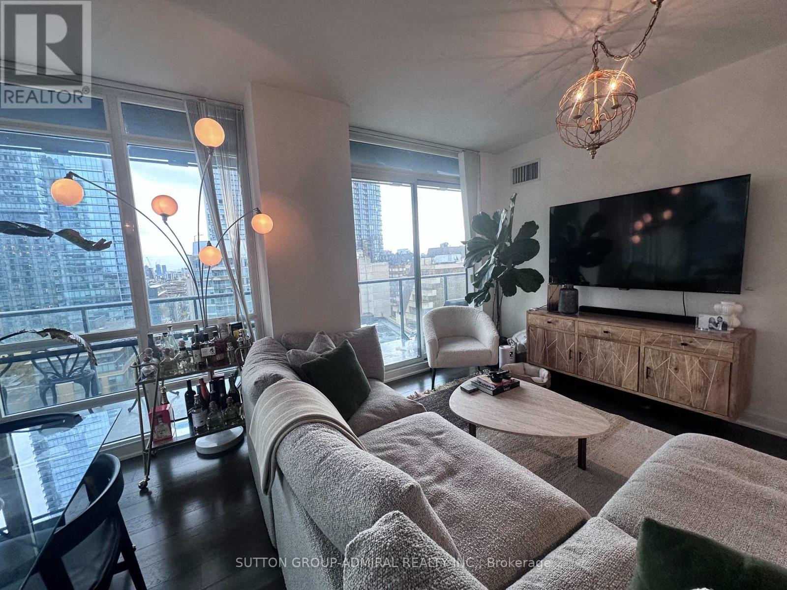 1809 - 825 Church Street, Toronto, Ontario  M4W 3Z4 - Photo 4 - C12552198