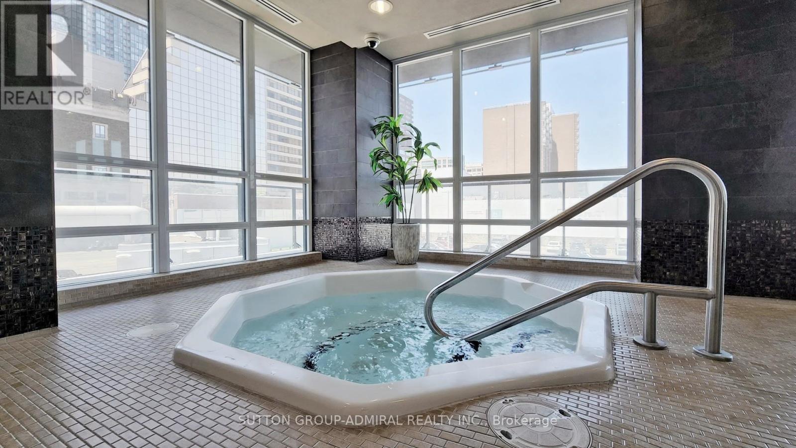 1809 - 825 Church Street, Toronto, Ontario  M4W 3Z4 - Photo 8 - C12552198