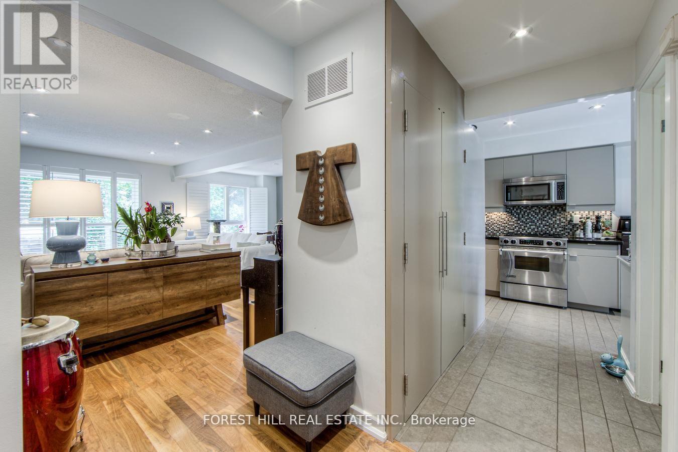 7 Maroon Mill Way, Toronto, Ontario  M2L 1T9 - Photo 3 - C12552210