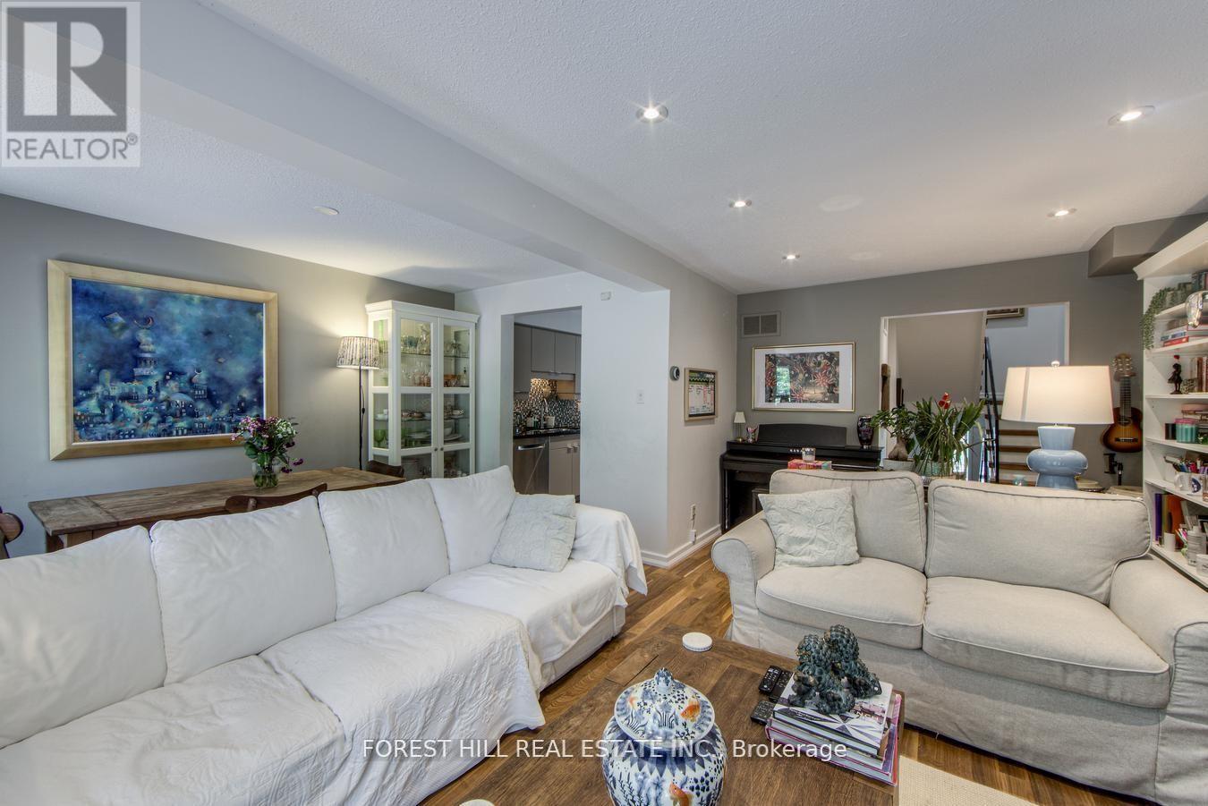 7 Maroon Mill Way, Toronto, Ontario  M2L 1T9 - Photo 6 - C12552210