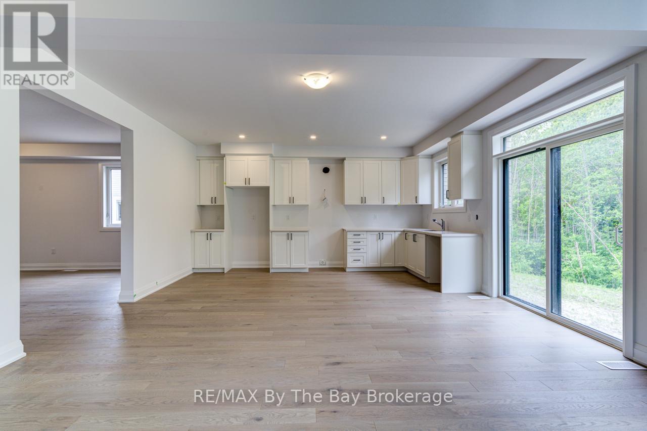 26 Amber Drive, Wasaga Beach, Ontario  L9Z 0R8 - Photo 15 - S12469915