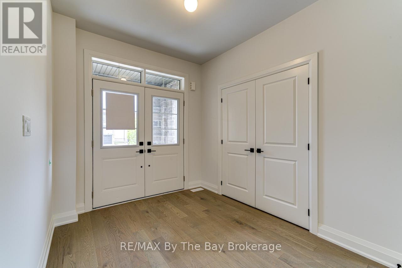 26 Amber Drive, Wasaga Beach, Ontario  L9Z 0R8 - Photo 4 - S12469915