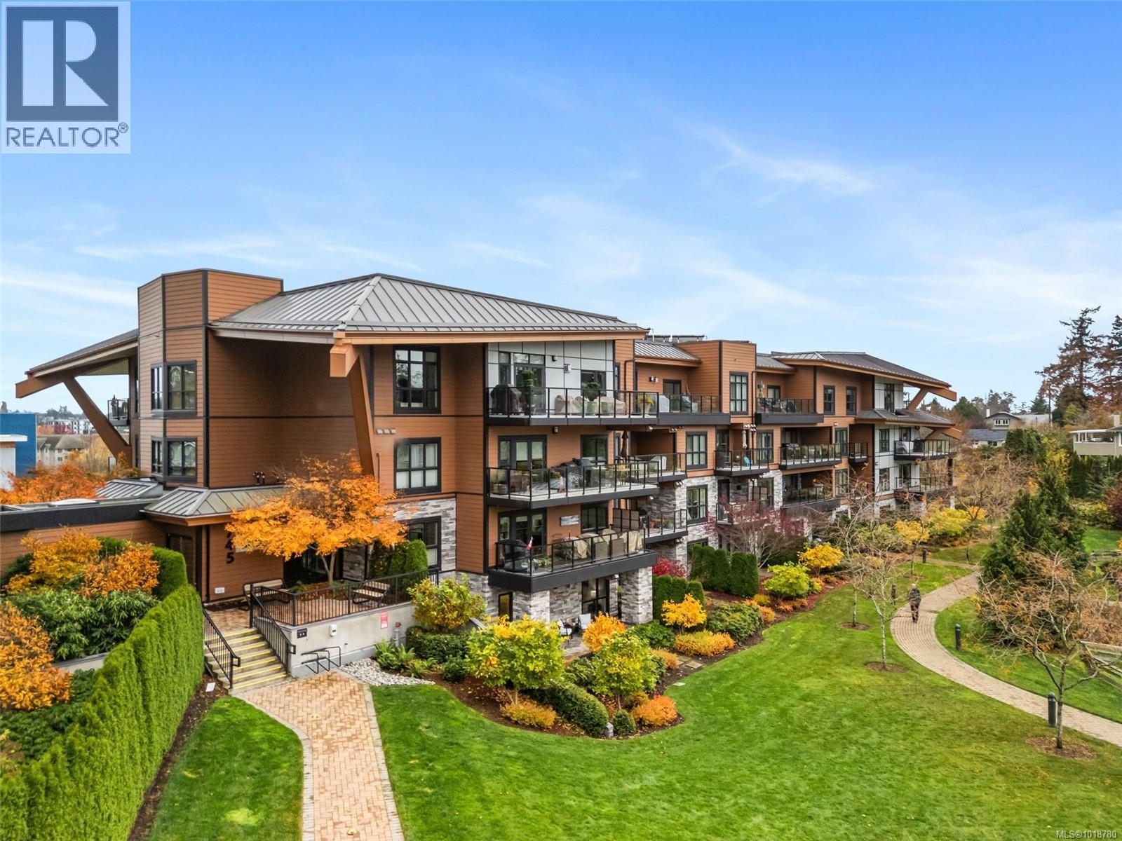 112 745 Travino Lane, Saanich, British Columbia