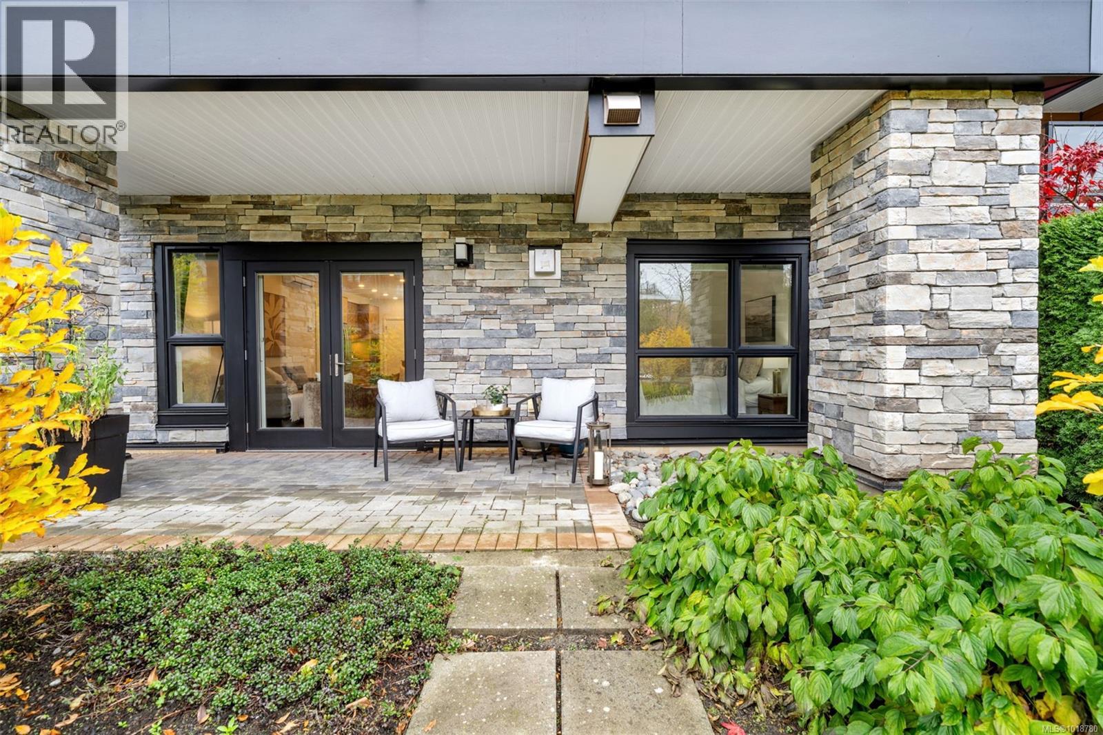 112 745 Travino Lane, Saanich, British Columbia  V8Z 0E5 - Photo 19 - 1018780