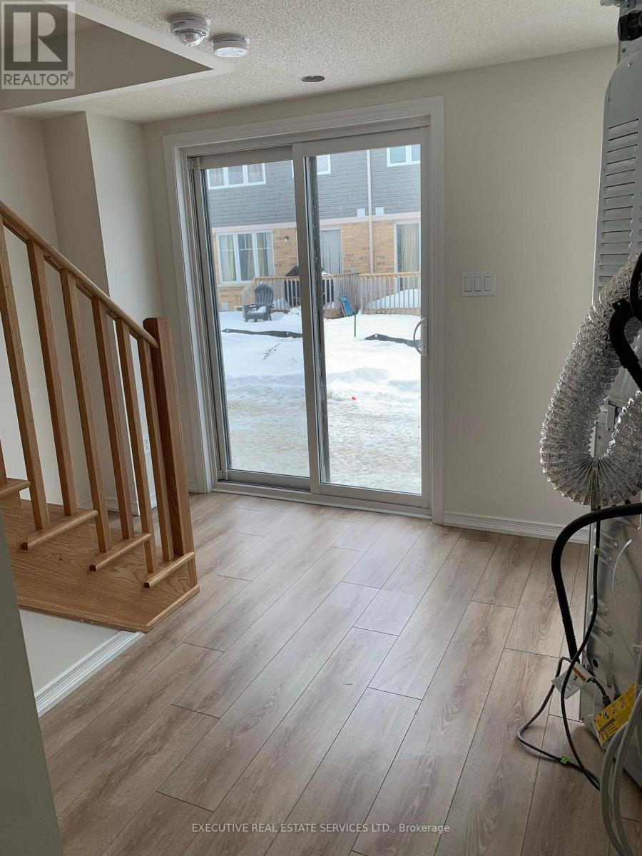 99 Danzatore Path, Oshawa, Ontario  L1L 0P9 - Photo 4 - E12552206