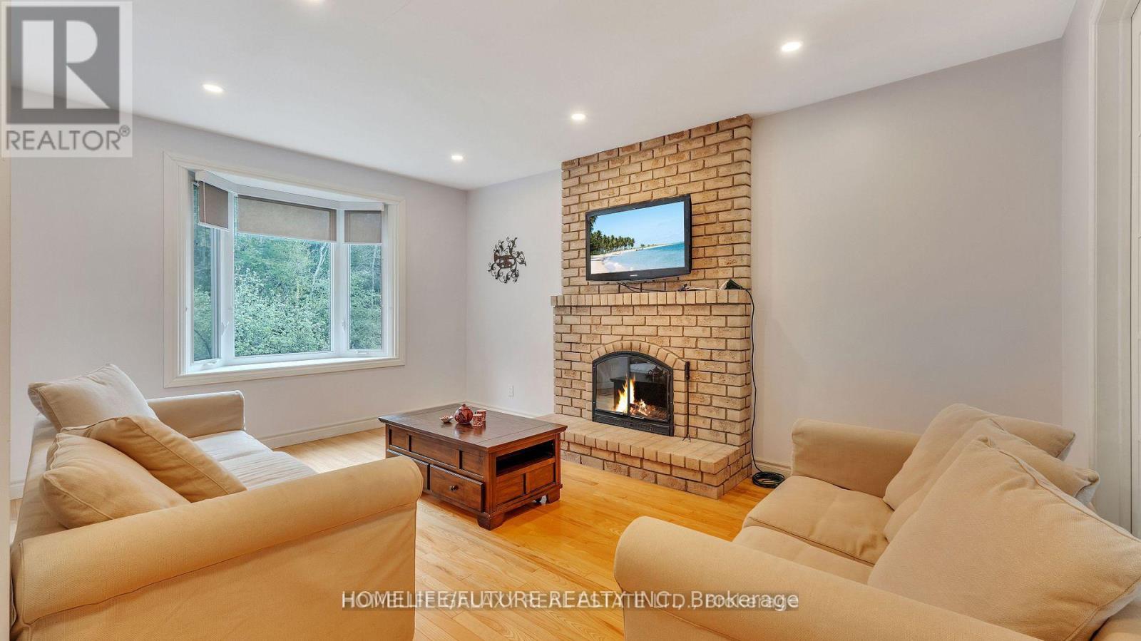 Main & 2nd Flr - 979 Copperfield Drive, Oshawa, Ontario  L1K 2E9 - Photo 13 - E12552272