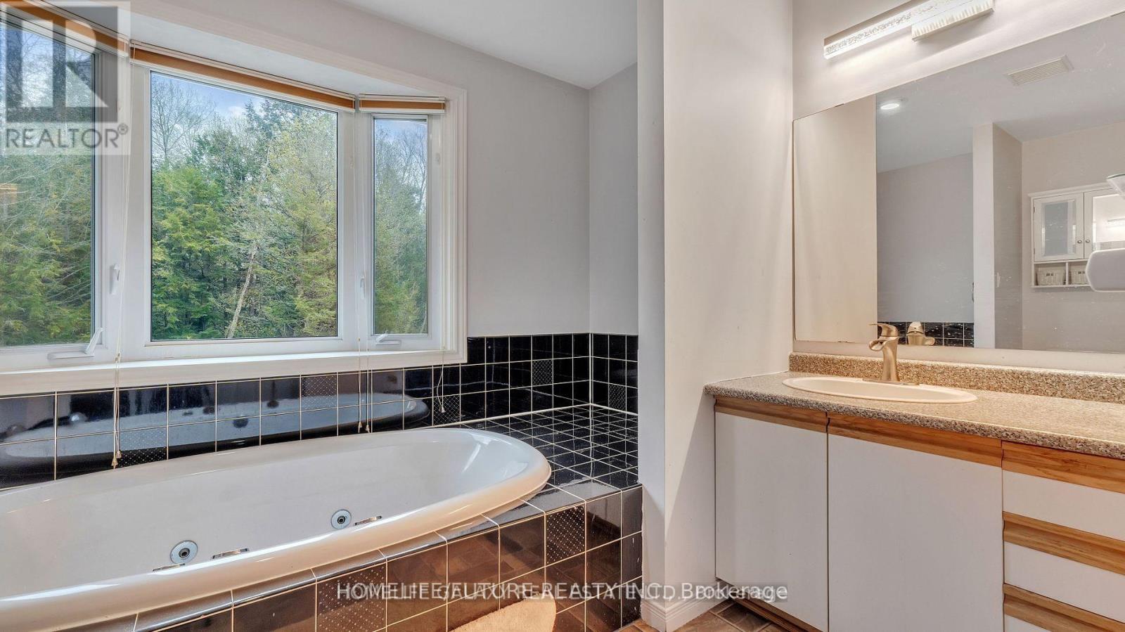 Main & 2nd Flr - 979 Copperfield Drive, Oshawa, Ontario  L1K 2E9 - Photo 21 - E12552272