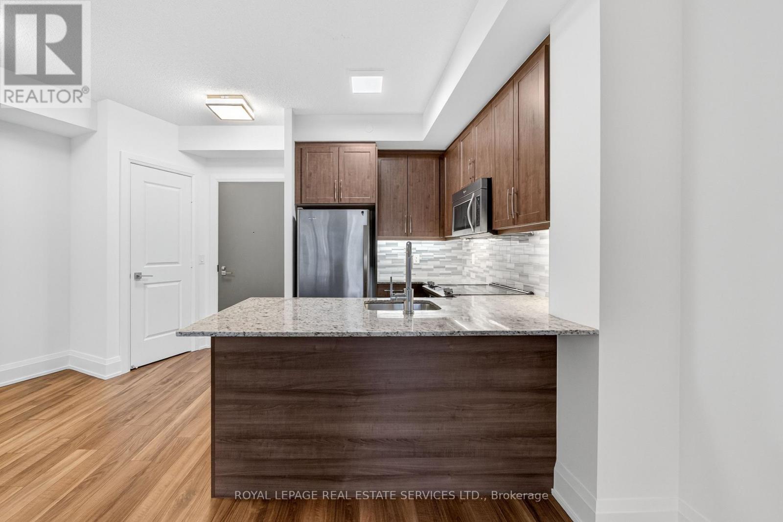 308 - 1 Old Mill Drive, Toronto, Ontario  M6S 0A1 - Photo 14 - W12551508