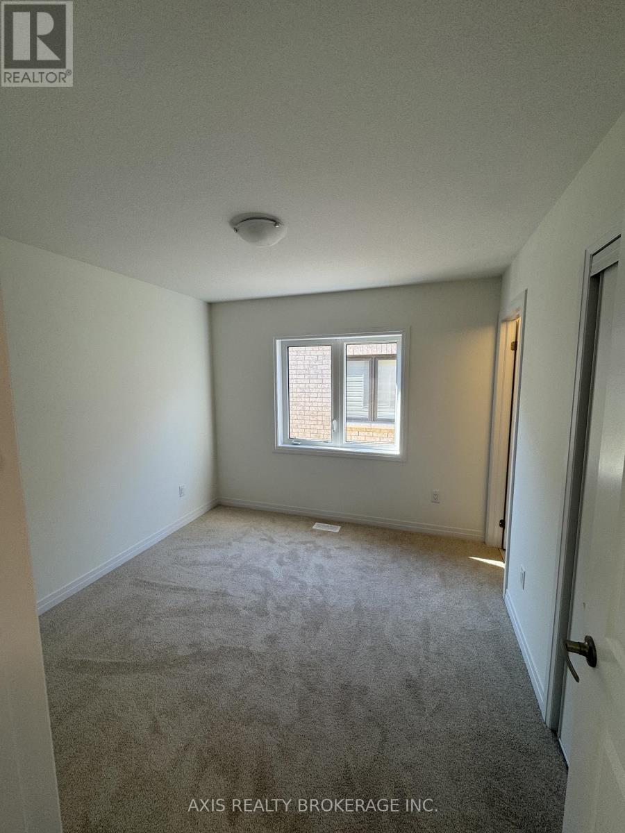 19 Cresthaven Heights, Thorold, Ontario  L2V 0N9 - Photo 5 - X12534990